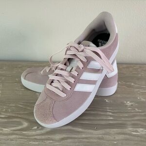NEW Adidas Women's VL Court 3.0 Sneakers in Soft Pink